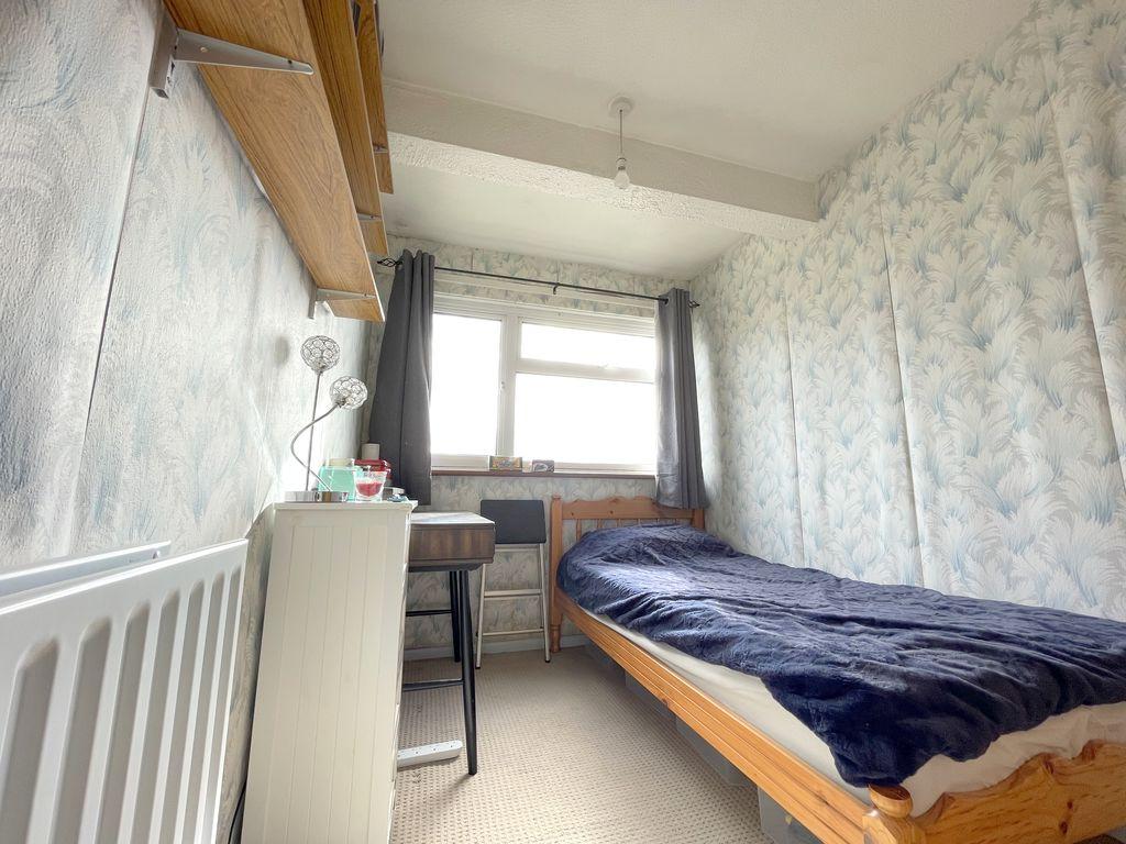 Pyefleet Close