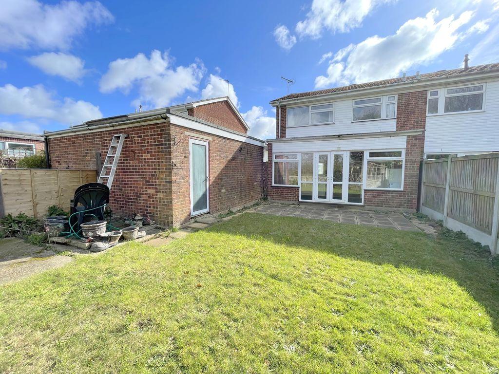 Pyefleet Close