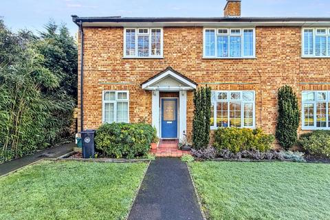 undefined, Giggs Hill Gardens, Thames Ditton