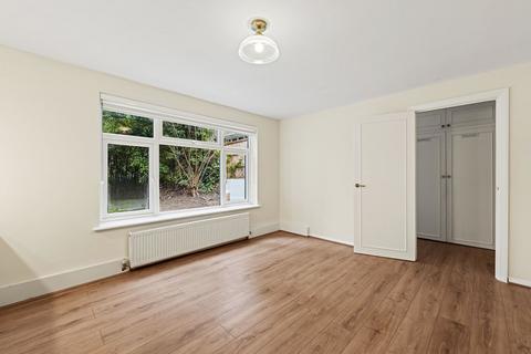 1 bedroom apartment to rent, 8 Upper Brighton Road, Surbiton, KT6 6JY