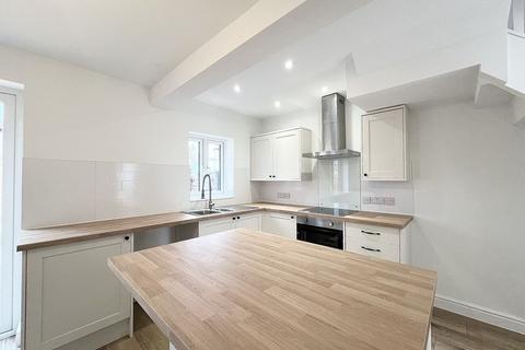 3 bedroom semi-detached house to rent, Trevor Road, Manchester
