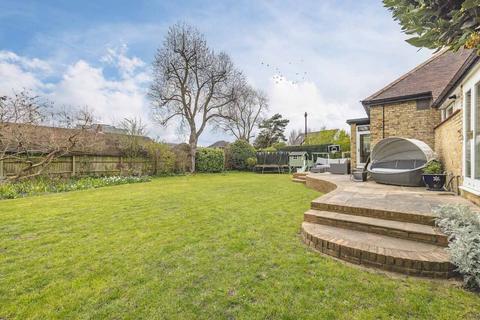 undefined, Montagu Road, Datchet SL3
