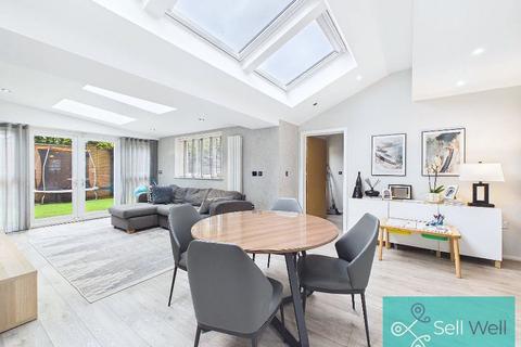 4 bedroom detached house for sale, Coral Road, Manchester M28