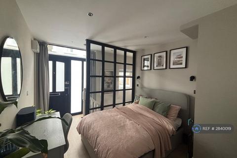 1 bedroom maisonette to rent, Lockington Road, London, SW8