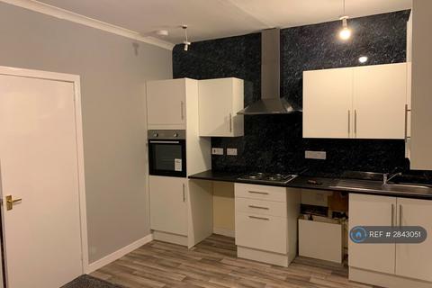 1 bedroom flat to rent, Muirend Street, Kilbirnie, KA25