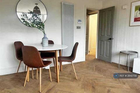 1 bedroom flat to rent, Wilbraham Road, Manchester, M16
