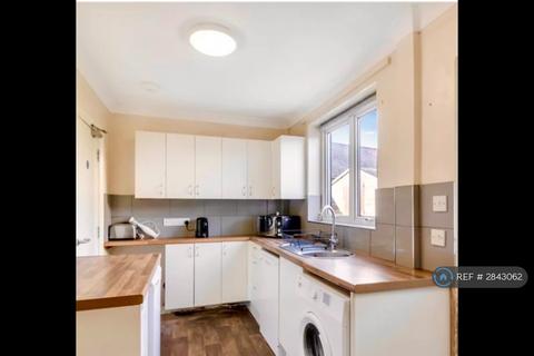 1 bedroom in a house share to rent, Harwich Road, Colchester, CO4