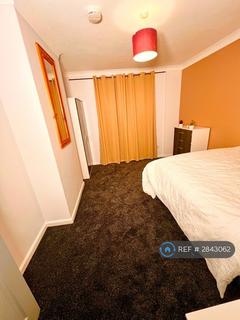 1 bedroom in a house share to rent, Harwich Road, Colchester, CO4