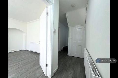 Hunters Square, Dagenham, RM10