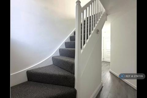 undefined, Hunters Square, Dagenham, RM10