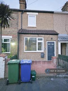 Salisbury Road, Grays, RM17