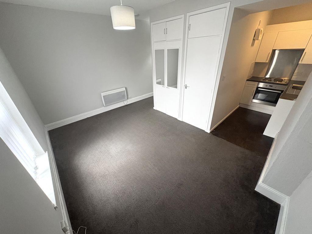 Lounge/Bedroom