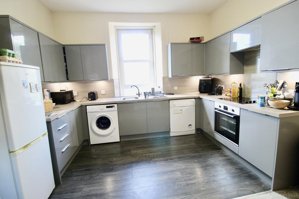 Dining kitchen