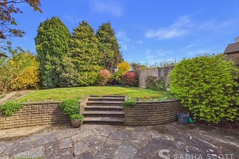 4 bedroom detached house for sale, Osier Way, Banstead, SM7