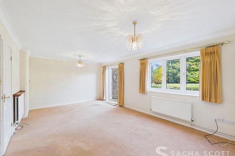 4 bedroom detached house for sale, Osier Way, Banstead, SM7
