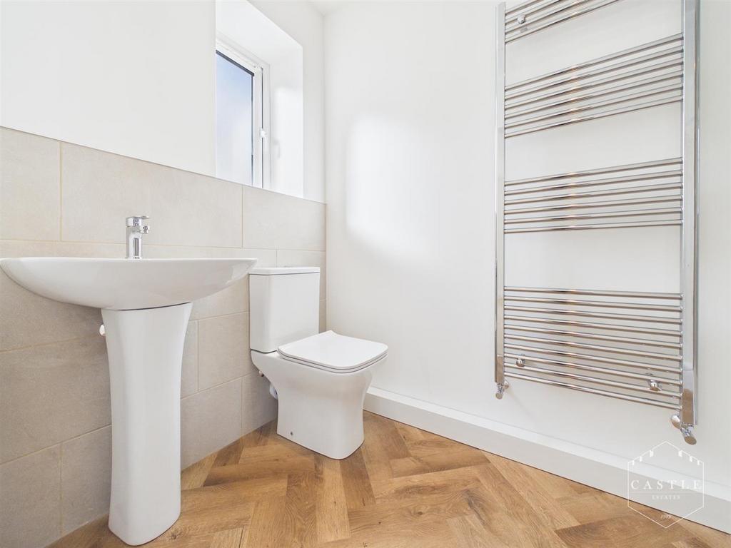 Ensuite shower room