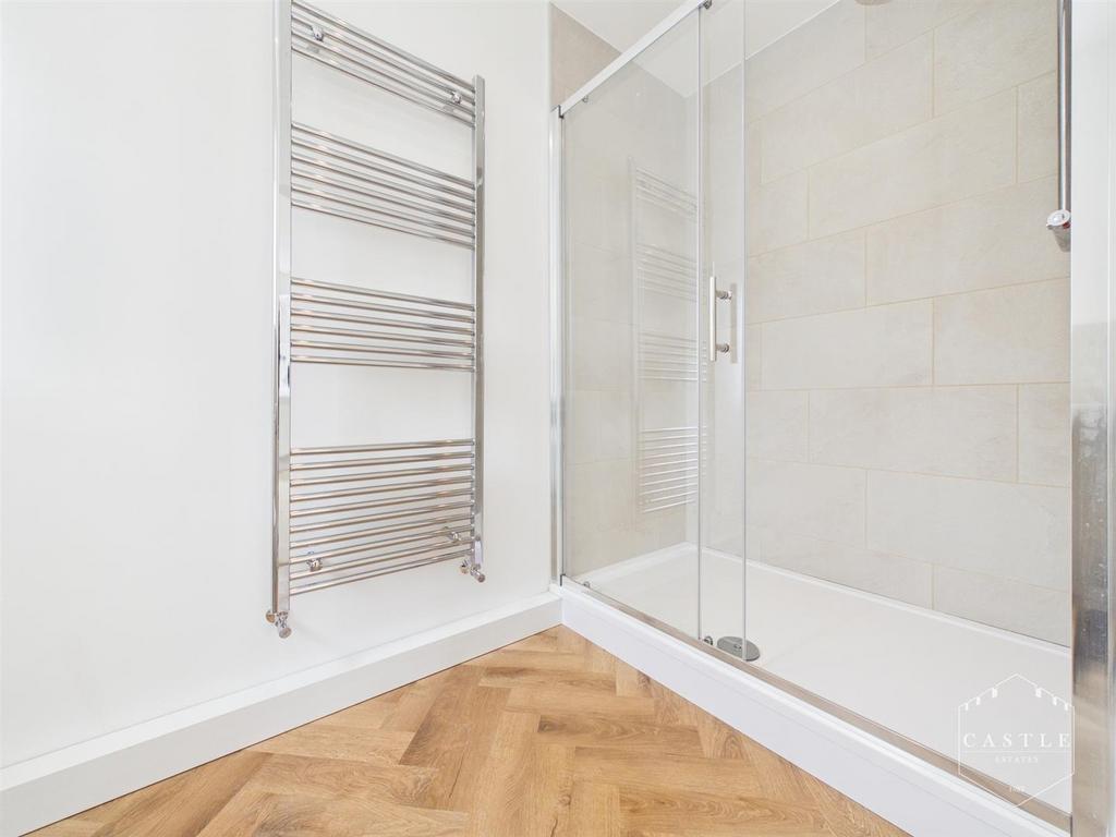 Ensuite shower room
