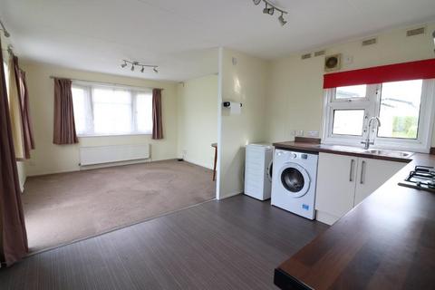 undefined, Luton LU3