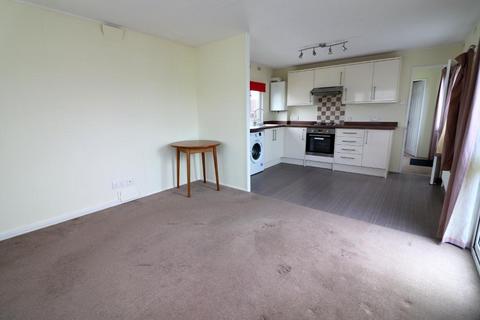undefined, Luton LU3