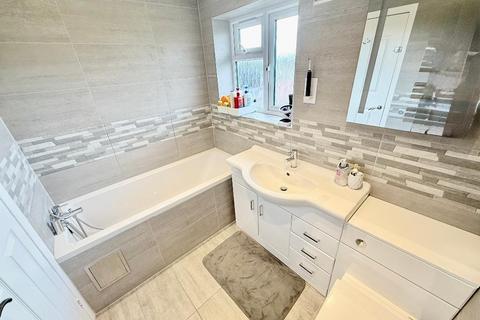 2 bedroom semi-detached house for sale, Muswell Close, Runfold, Luton, Bedfordshire, LU3 2HP