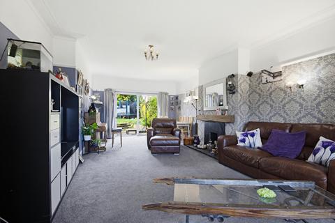 4 bedroom semi-detached house for sale, Kineton Church Lane, Thornhill, Thornhill, Dewsbury