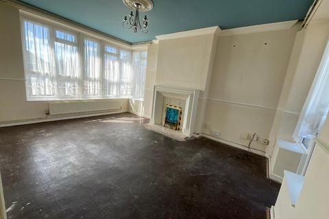 2 bedroom flat for sale, Barking IG11