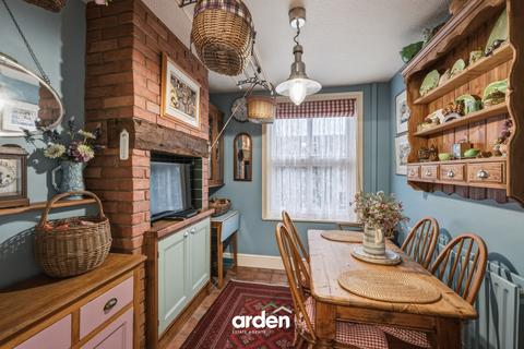 undefined, Barley Mow Lane, Catshill, B61