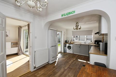 3 bedroom semi-detached house for sale, Dore Avenue, North Hykeham, Lincoln, LN6