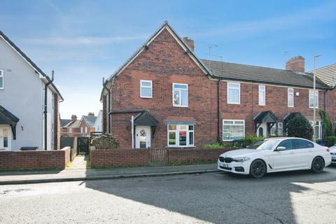 3 bedroom end of terrace house for sale, Oak Street, Dudley, DY2