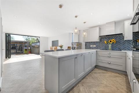 3 bedroom end of terrace house for sale, Little Dippers, Pulborough, West Sussex, RH20