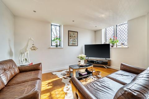 2 bedroom duplex for sale, Bridgeman Drive, Windsor, Berkshire