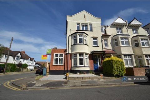 2 bedroom flat to rent, Guilford Avenue, Surbiton, KT5