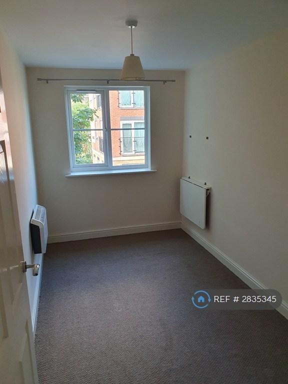 2nd Bedroom