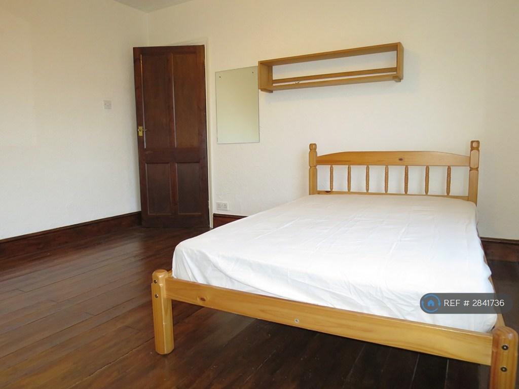 Double Bedroom 2