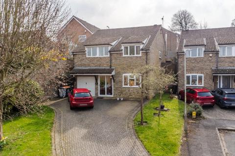 undefined, Royce Close, Bedfordshire LU6