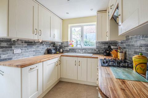 undefined, Royce Close, Bedfordshire LU6