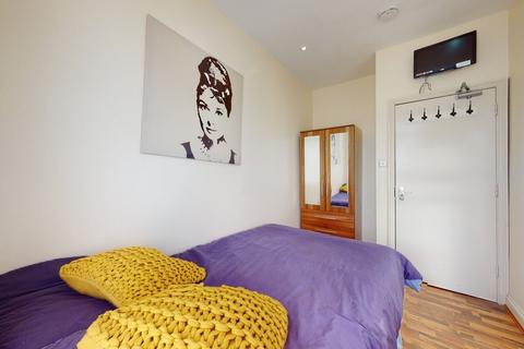 Flat share to rent, Chatsworth Road