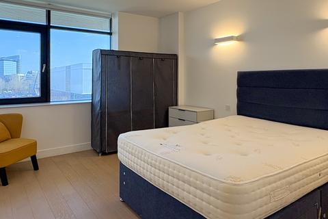 1 bedroom flat to rent, New Horizons Court