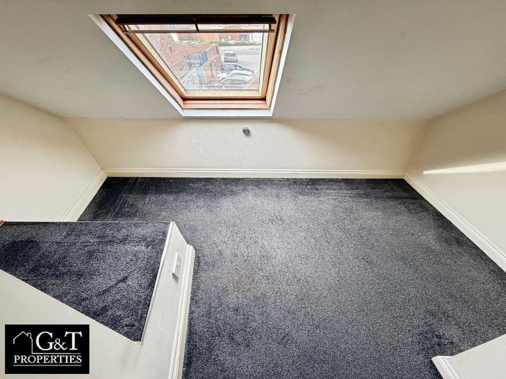 2nd Bedroom