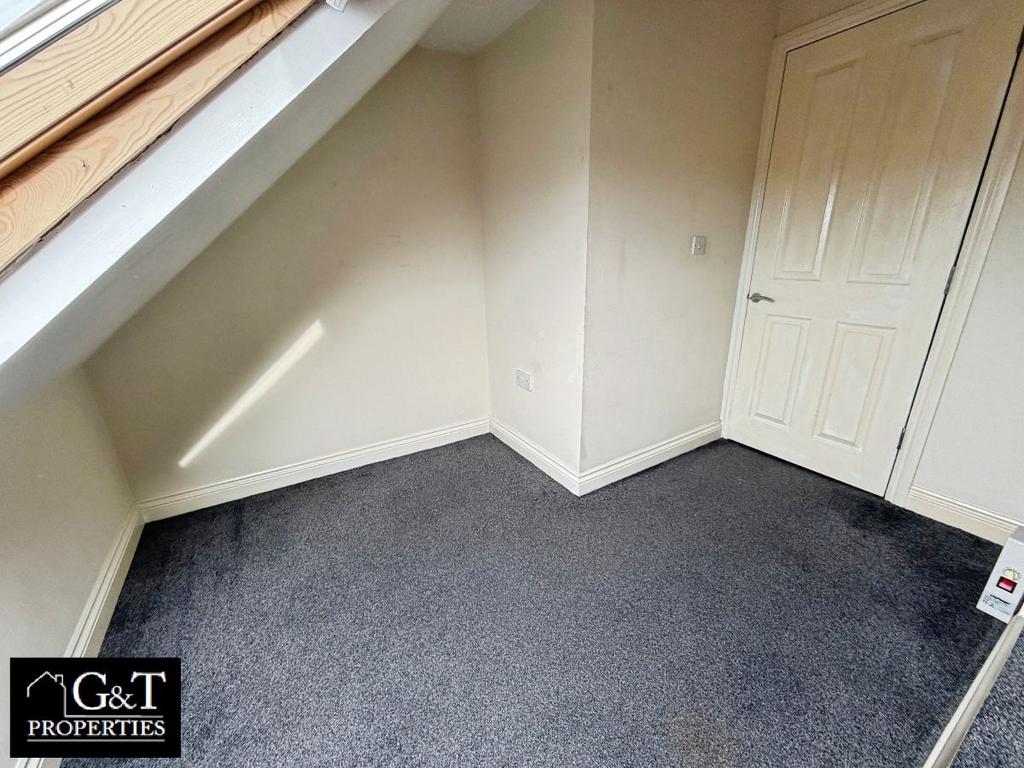2nd Bedroom