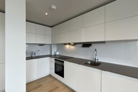 3 bedroom flat to rent, Olympic Way