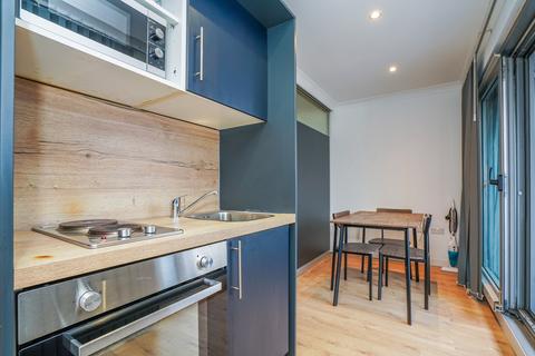 2 bedroom flat to rent, Regent Street