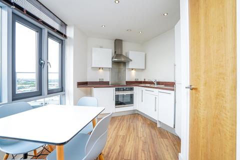 2 bedroom flat to rent, Gotts Road