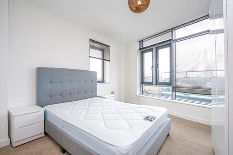 2 bedroom flat to rent, Gotts Road