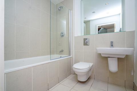 2 bedroom flat to rent, Gotts Road