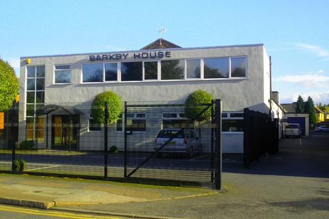 Industrial unit to rent, 99 Barkby Rd Leicester LE4 9LG