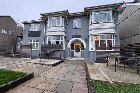 Hospitality to rent, 86-88 Queen Victoria Rd Llanelli SA15 2TH
