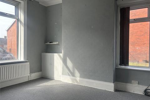 2 bedroom end of terrace house for sale, Stanley Road, Chadderton, Oldham, Greater Manchester, OL9