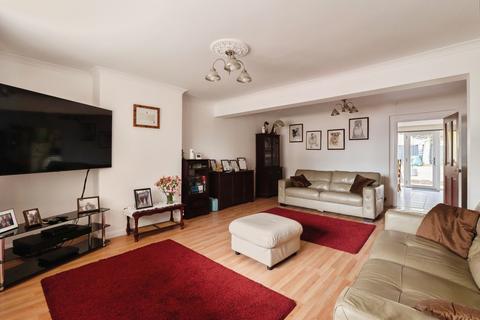 3 bedroom semi-detached house for sale, Wallace Road, Grays, Essex, RM17