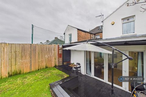 2 bedroom flat to rent, Dallas Road, London, NW4